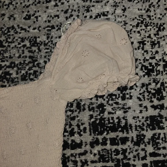 Bershka Size S Cream Tiered Ruffle Dress Eyelet Smocked Puff Sleeve - Picture 8 of 15